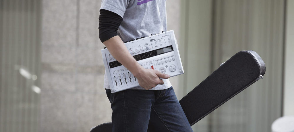 Multi-Track Tabletop Recorder with 8 XLR Combo Inputs H510424